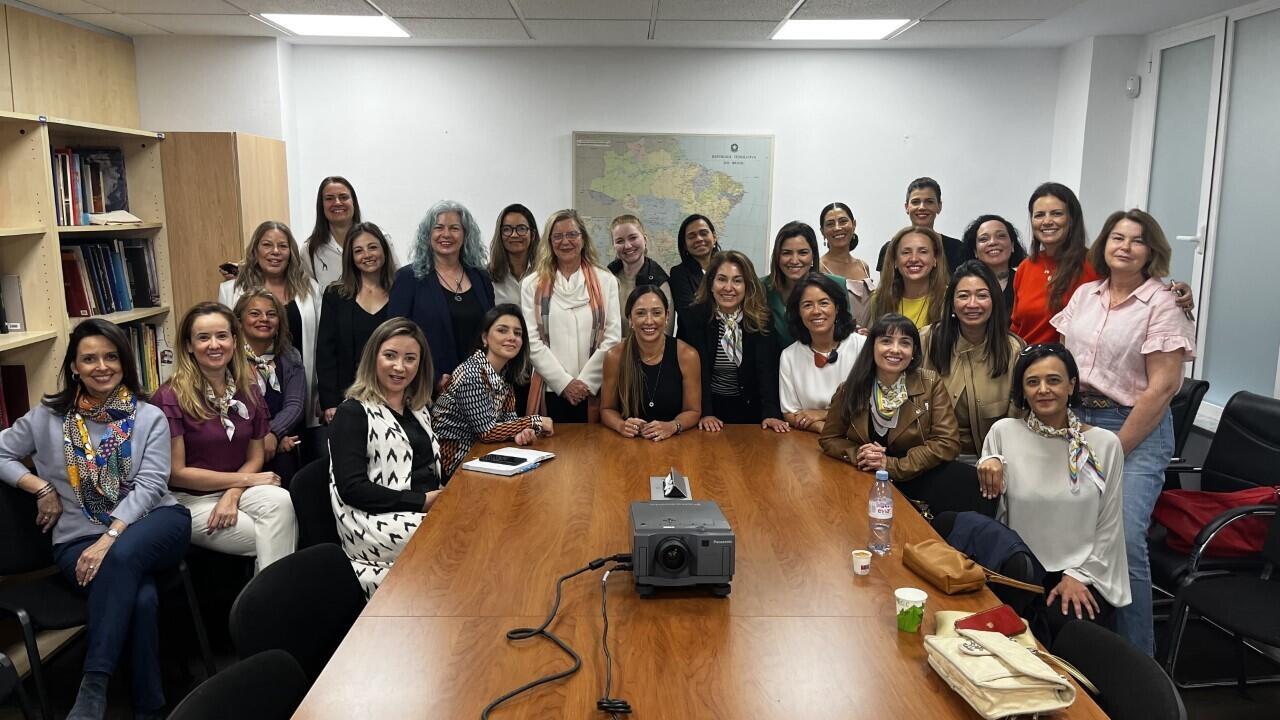 “Páginas Verde e Amarelas” conheça o guia de empreendedores brasileiros em Madri Brasil